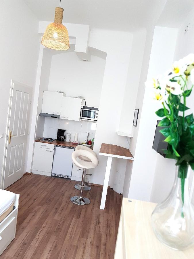 Sobieski Town Apartments Виена Екстериор снимка
