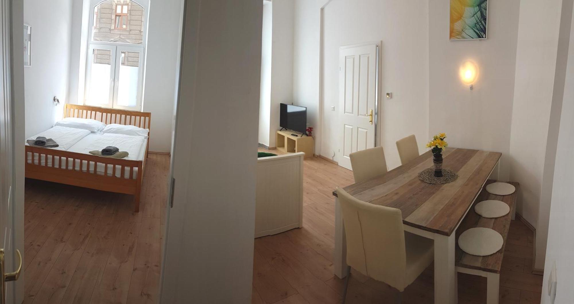 Sobieski Town Apartments Виена Стая снимка